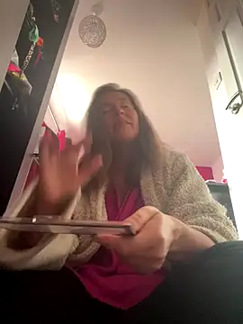 Lwhite1 online show from 09.26.25