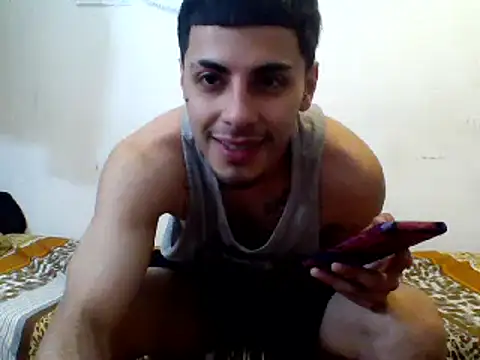 Snapshot of AronFoxx chatting on 03.09.25 AronFoxx online show from 03.09.25