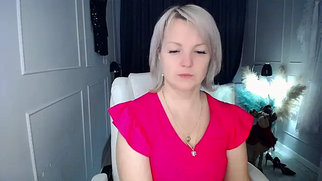 Snapshot of Juarnea chatting on 01.17.26 Juarnea online show from 01.17.26