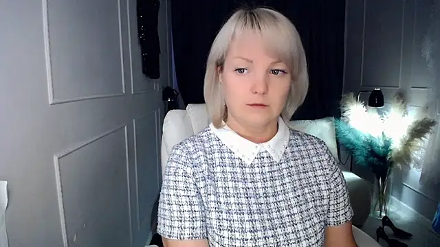 Snapshot of Juarnea chatting on 02.05.26 Juarnea online show from 02.05.26