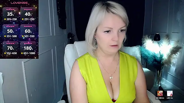 Snapshot of Juarnea chatting on 02.07.26 Juarnea online show from 02.07.26