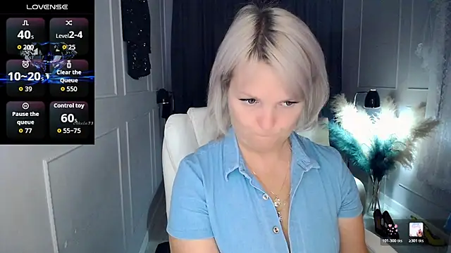 Snapshot of Juarnea chatting on 04.09.26 Juarnea online show from 04.09.26