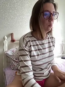 BeatriceTender online show from 09.29.25