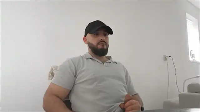 Snapshot of HairyArab90 chatting on 02.18.26 HairyArab90 online show from 02.18.26