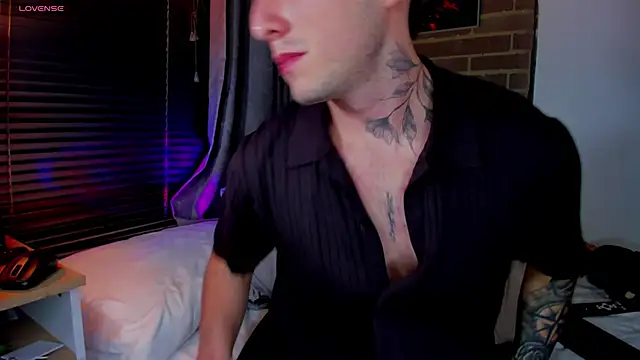 liam oficial02 online show from 05.24.26
