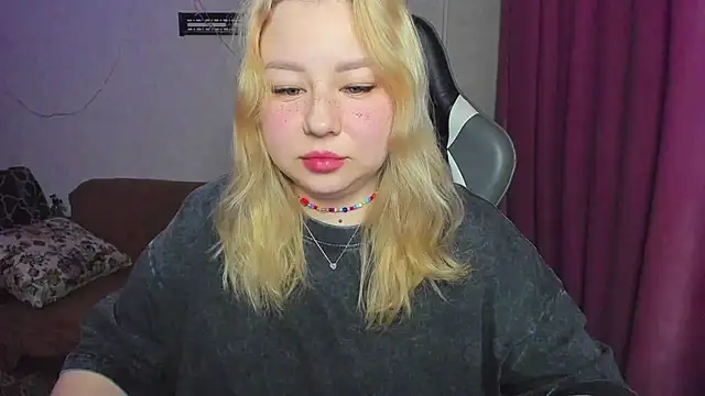 Milafoxxxy online show from 11.24.25