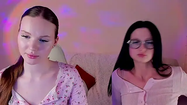 Snapshot of MishkaMe chatting on 02.18.26 MishkaMe online show from 02.18.26