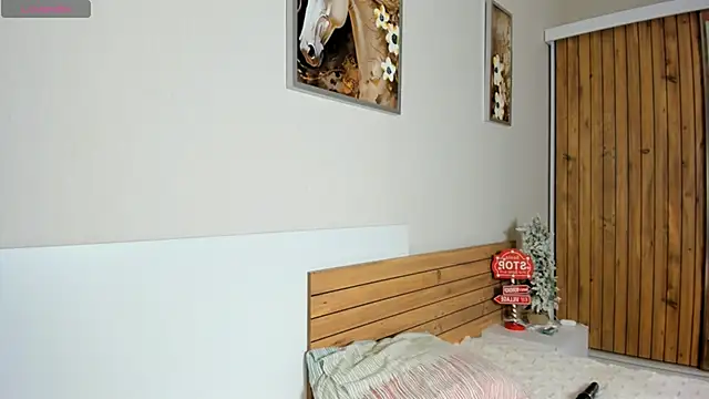  Kitty Rose online show from 01.24.25