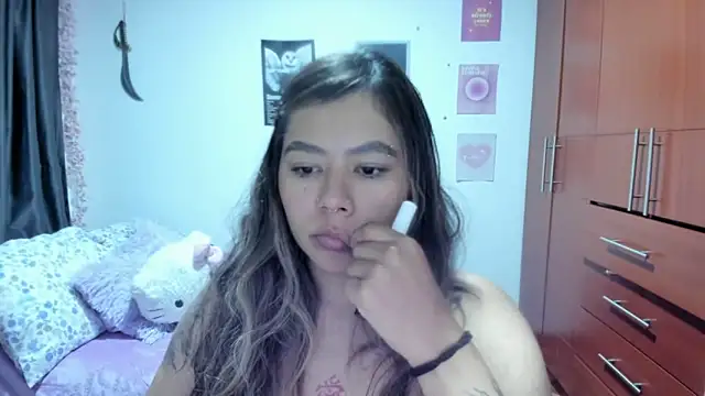 StephaniFox online show from 04.07.26