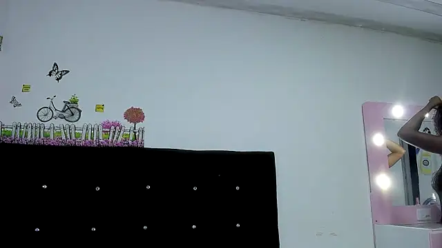 LariissaWilson online show from 09.12.25