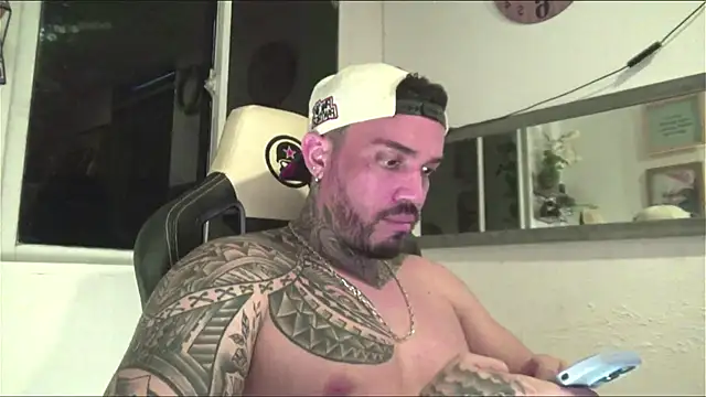 Snapshot of Angel_sex_latin chatting on 12.28.24 Angel sex latin online show from 12.28.24