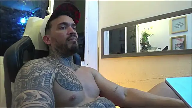 Snapshot of Angel_sex_latin chatting on 01.12.25 Angel sex latin online show from 01.12.25