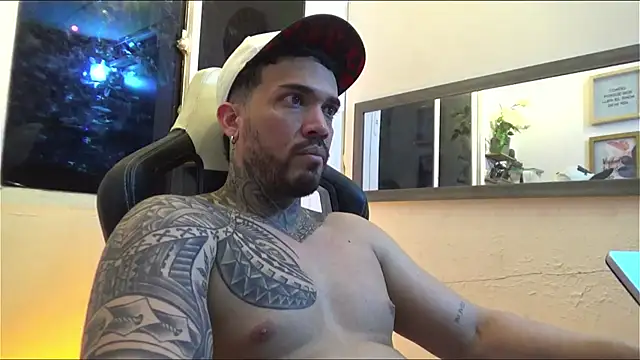 Snapshot of Angel_sex_latin chatting on 01.12.25 Angel sex latin online show from 01.12.25