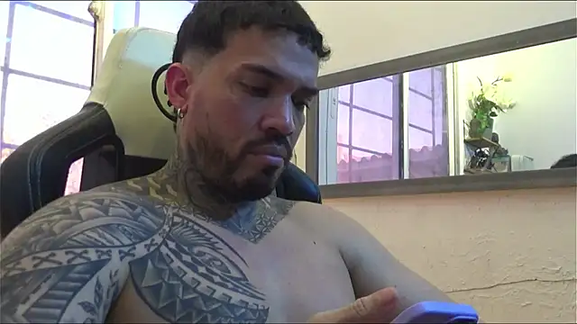 Snapshot of Angel_sex_latin chatting on 01.19.25 Angel sex latin online show from 01.19.25