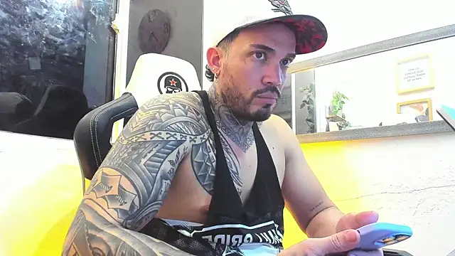 Snapshot of Angel_sex_latin chatting on 02.05.25 Angel sex latin online show from 02.05.25