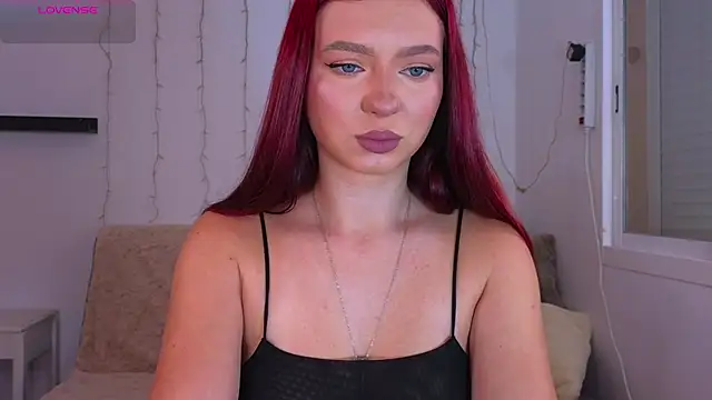 Snapshot of Karinchik_ chatting on 03.11.25 Karinchik online show from 03.11.25