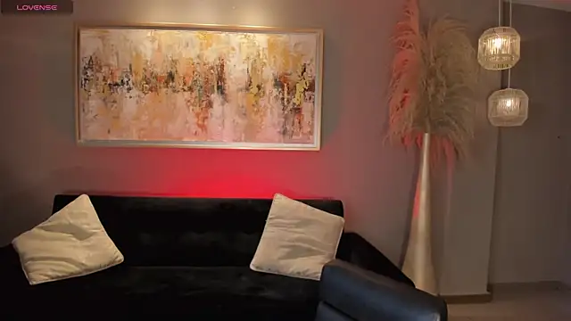 NicoleSanz  online show from 02.26.25