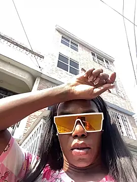 Snapshot of sweetsarabig22cm chatting on 03.03.26 sweetsarabig22cm online show from 03.03.26