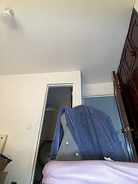 Snapshot of sweetsarabig22cm chatting on 03.21.26 sweetsarabig22cm online show from 03.21.26