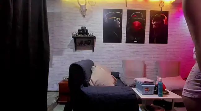 Kimmymadison- online show from 02.15.25