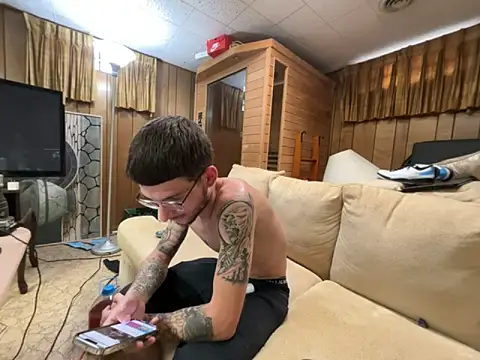 hungkubenski online show from 10.31.25