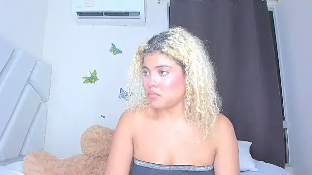 sofiacastillo01 online show from 02.23.26