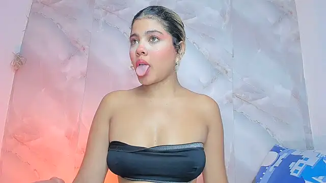 sofiacastillo01 online show from 06.11.26