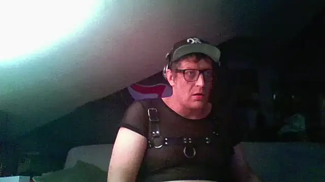 Snapshot of Bigthroaterboy chatting on 12.05.24 Bigthroaterboy online show from 12.05.24