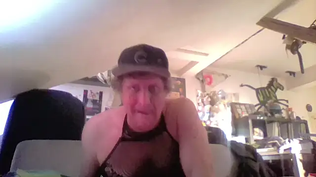 Snapshot of Bigthroaterboy chatting on 05.15.26 Bigthroaterboy online show from 05.15.26