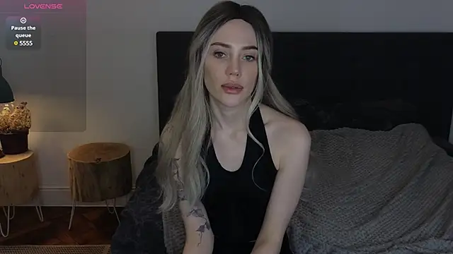 Snapshot of Sara_Tranquil chatting on 12.06.24 Sara Tranquil online show from 12.06.24