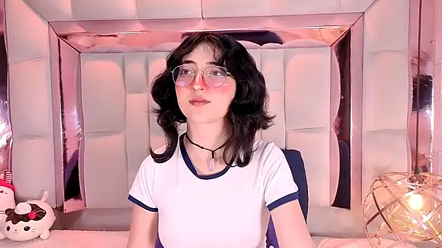 SaraMartini1 online show from 04.19.26