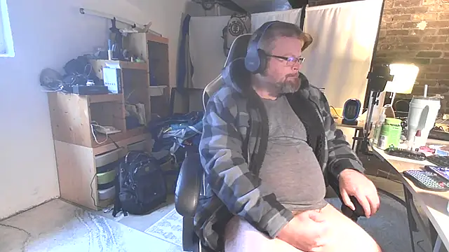 MagnusCockus online show from 04.02.26