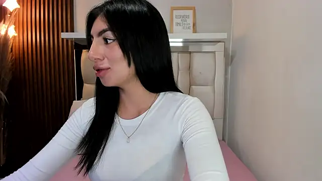 ANTONELLA  ROUSE  online show from 01.16.25