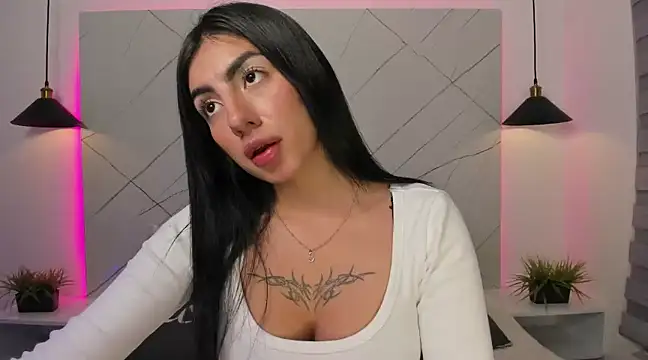 ANTONELLA  ROUSE  online show from 02.03.25