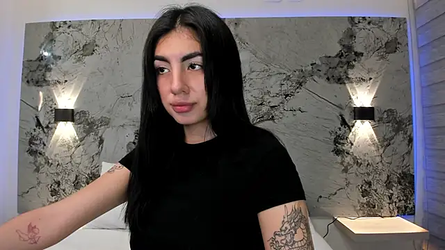 ANTONELLA  ROUSE  online show from 03.12.25