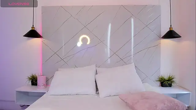 ANTONELLA  ROUSE  online show from 10.09.25