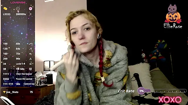 Snapshot of EllieeRose chatting on 02.02.26 EllieeRose online show from 02.02.26