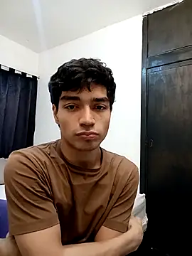 Snapshot of INDICO22 chatting on 11.25.25 INDICO22 online show from 11.25.25