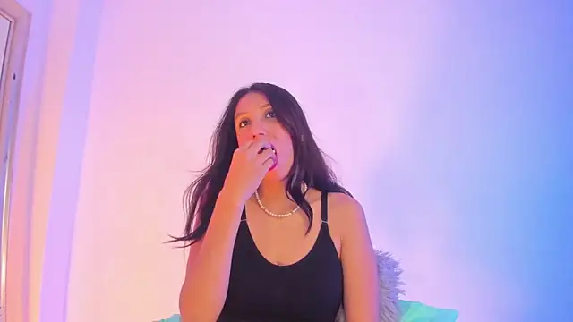 Snapshot of LyaEvanss chatting on 09.20.25 LyaEvanss online show from 09.20.25