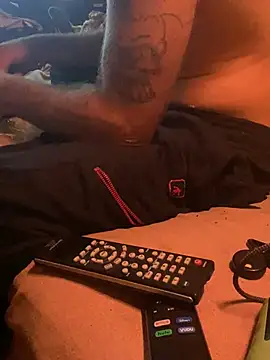 Snapshot of WilldoPita chatting on 12.20.24 WilldoPita online show from 12.20.24