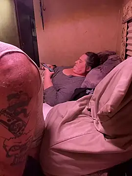 Snapshot of WilldoPita chatting on 01.05.25 WilldoPita online show from 01.05.25