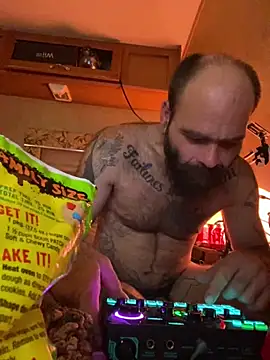 Snapshot of WilldoPita chatting on 01.18.25 WilldoPita online show from 01.18.25