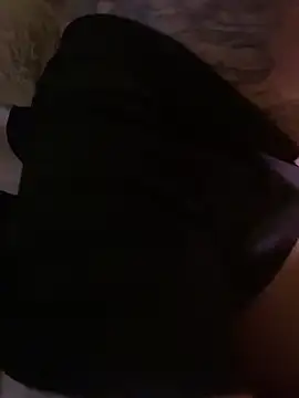 Snapshot of WilldoPita chatting on 02.25.25 WilldoPita online show from 02.25.25