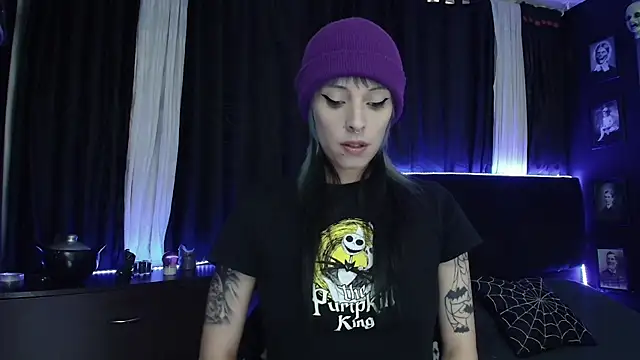 Snapshot of Goddess_Mortem chatting on 09.19.25 Goddess Mortem online show from 09.19.25