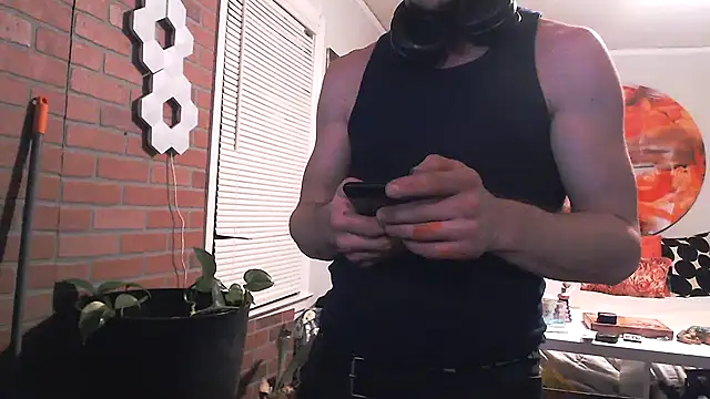 Snapshot of trash4cash chatting on 01.29.25 trash4cash online show from 01.29.25