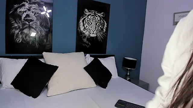 Snapshot of Liana_Bernocchi chatting on 03.06.25 Liana Bernocchi online show from 03.06.25