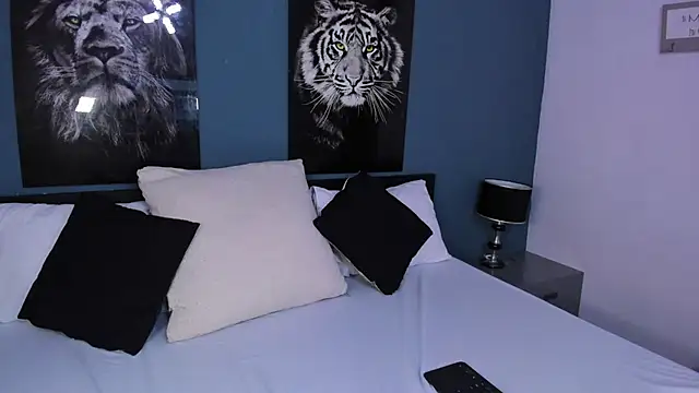 Snapshot of Liana_Bernocchi chatting on 03.13.25 Liana Bernocchi online show from 03.13.25