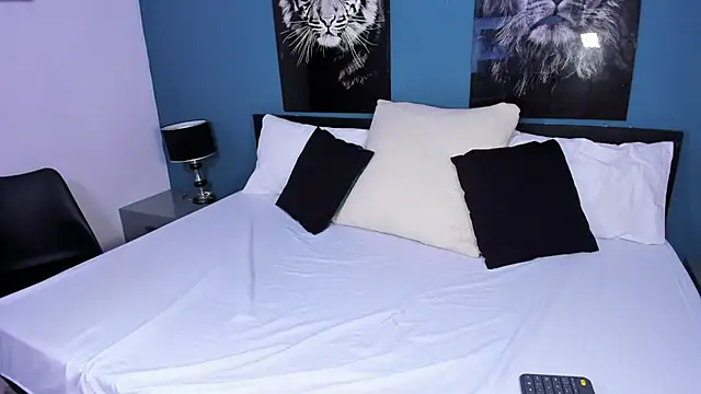 Snapshot of Liana_Bernocchi chatting on 03.14.25 Liana Bernocchi online show from 03.14.25