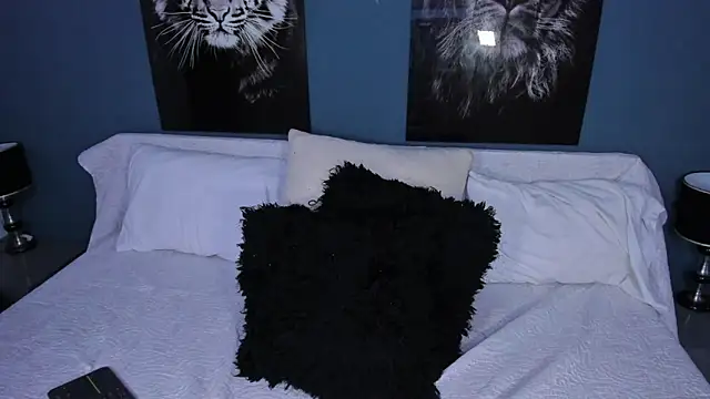 Snapshot of Liana_Bernocchi chatting on 03.15.25 Liana Bernocchi online show from 03.15.25