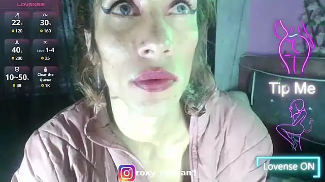 roxy roxxan online show from 03.17.25